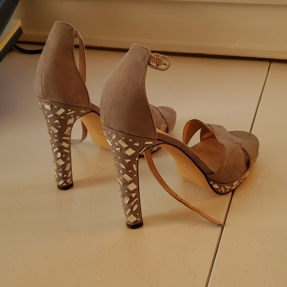 Shoes - Picture 3 of 4